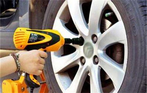 汽车倒轮胎多少钱