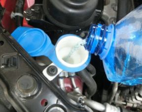 汽车玻璃水自动加多少(汽车玻璃水自动加注量的探究) 汽车玻璃水自动加多少(汽车玻璃水自动加注量的探究)