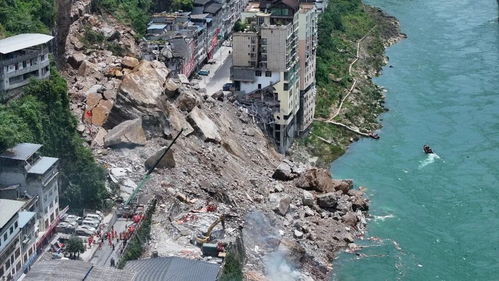 山体崩塌现场还有34人失联